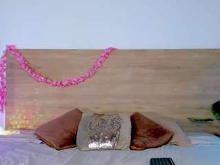 lara-rous webcam model