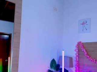 lara-rous Sex Cam Show