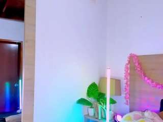 lara-rous Sex Cam Show