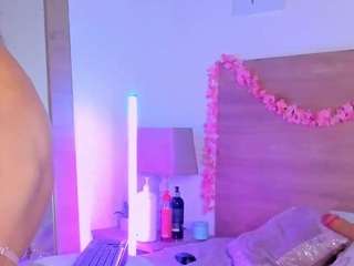 lara-rous live webcam show