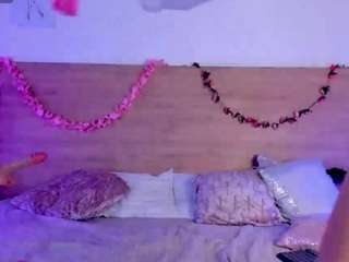Lara Rous-Pretty live webcam show