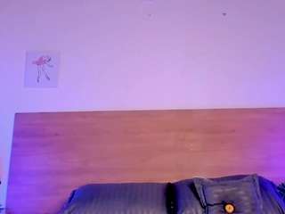 Lara Rous-Pretty live webcam show