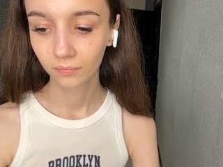 sondrafausnaugh live webcam show