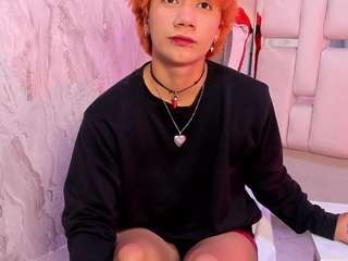 le modèle eriolwest est en webcam porno dans un show sur le site camsoda, il possède les tags suivants: average,brown eyes,dirty talk,facial piercings,no drinking,orgasm,red hair,smoking,spank,tattoos,teen 18,tiny tits,young adult,asian,hd,small tits