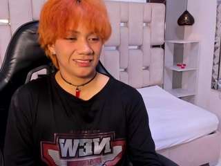 Eriolwest's cam show statistics and live stream