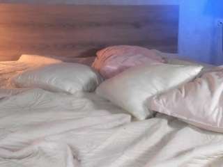 kitsunedream live webcam show
