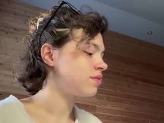 Live cam show with MerylAlsheimer