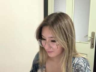 UlrikeLagrange live cam preview