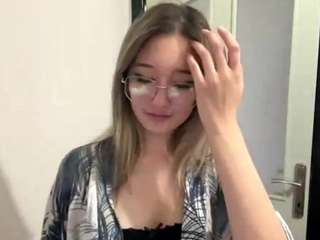 UlrikeLagrange live cam preview