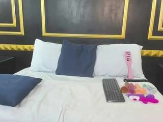 bombom-fox live webcam show