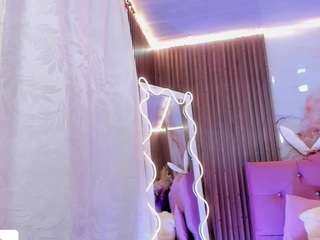 kiara-tay live webcam show