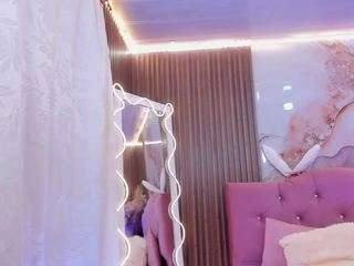 kiara-tay live webcam show