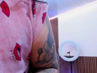 kiara-tay live webcam show