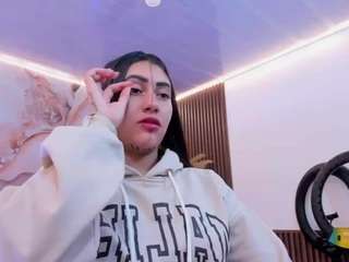 kiara-tay