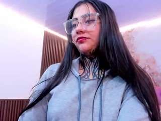 kiara-tay