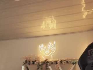 zury-tay Sex Cam Show