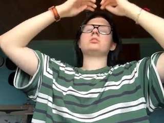 Madisonromag's cam show statistics and live stream