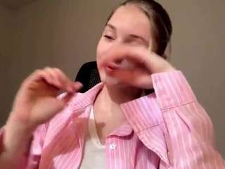 Eve live cam preview