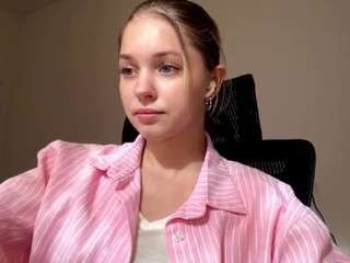 Eve live cam preview