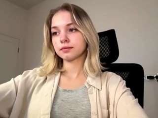 Eve live cam preview