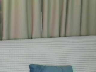ellierough Live Webcam on CamSoda