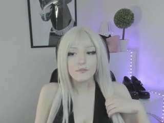 nikadream1 live webcam show