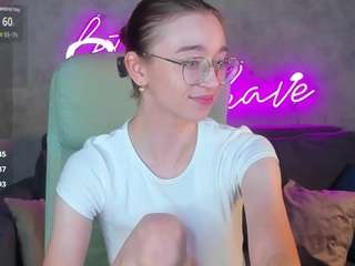 Lucy live cam preview
