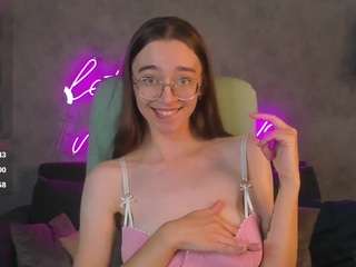 Lucy live cam preview