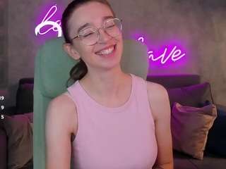 lucy-green Live Webcam on CamSoda