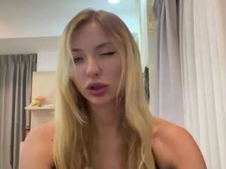 Dina live webcam show