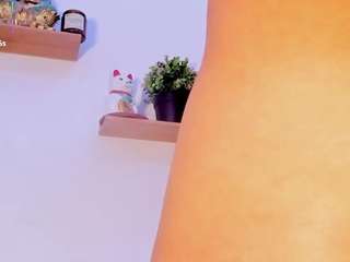 hellokitty900 live webcam show