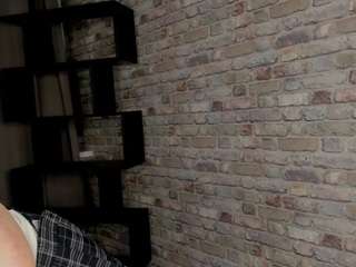 kikipeachhh live webcam show