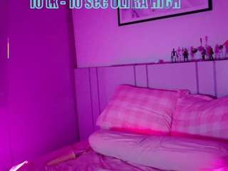 Red-RoxyFoxy live cam preview