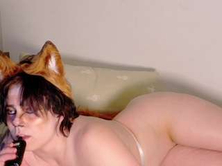 red-roxyfoxy