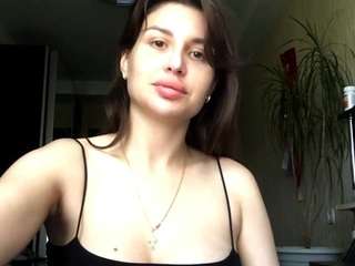 yadiraswarm live webcam show