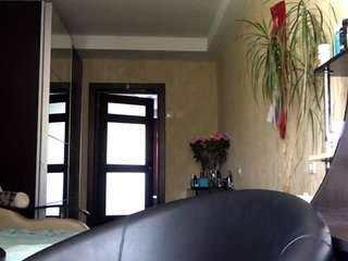 YadiraSwarm live webcam show