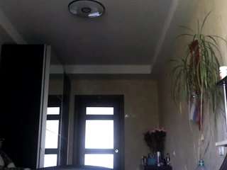 YadiraSwarm live webcam show