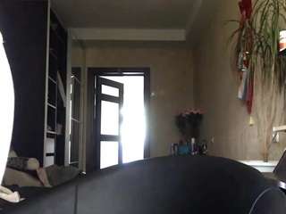 YadiraSwarm live webcam show