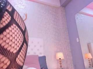 elenaafoster's live room
