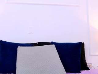 francesca-doll live webcam show