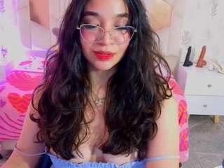 mariana-tay live webcam show