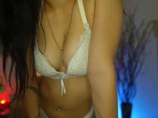 Angelnice's cam show statistics and live stream