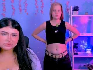 bella-sky live webcam show