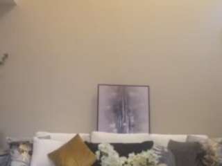 krissybarbie0825 live webcam show
