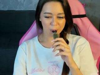 nicolerossss Live Webcam on CamSoda