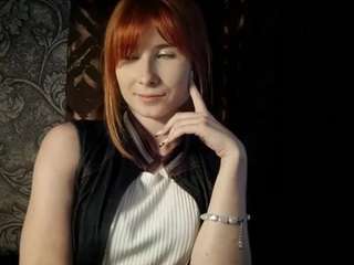 Cadie live webcam show