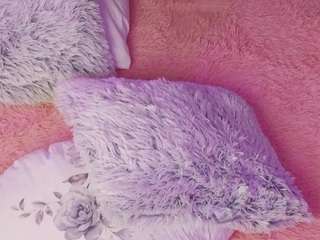 GlitchDoll live webcam show