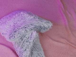 GlitchDoll live webcam show