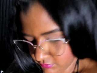 VickyHugeAss live webcam show