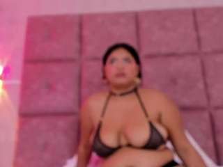 Selene🌙 live webcam show